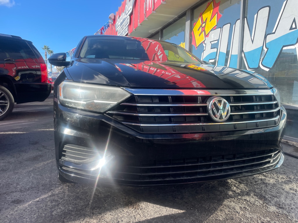 Photo 18 of this VOLKSWAGEN JETTA