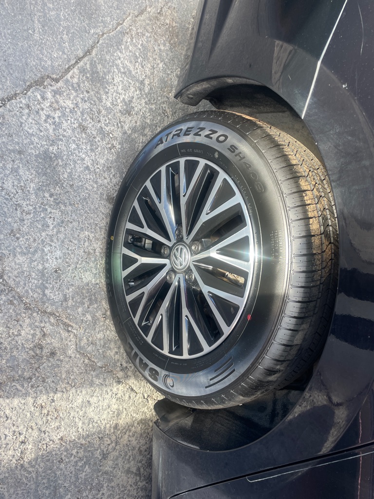 Photo 13 of this VOLKSWAGEN JETTA