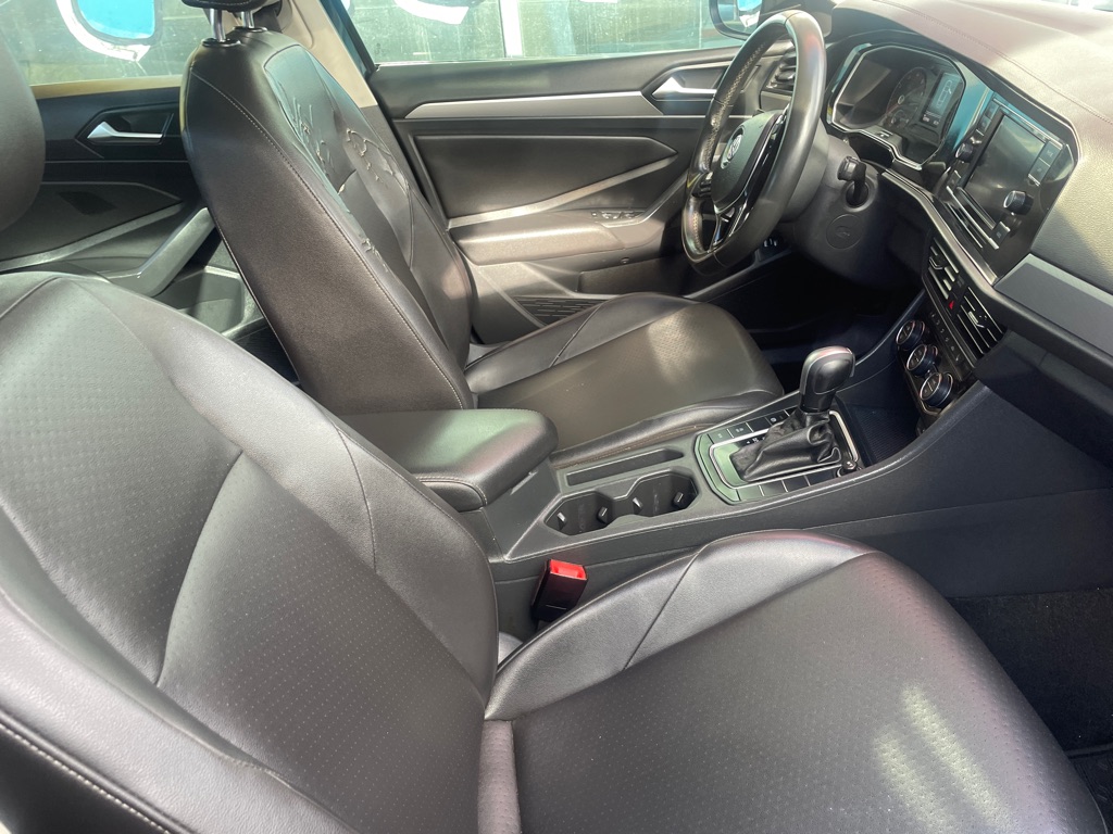 Photo 11 of this VOLKSWAGEN JETTA