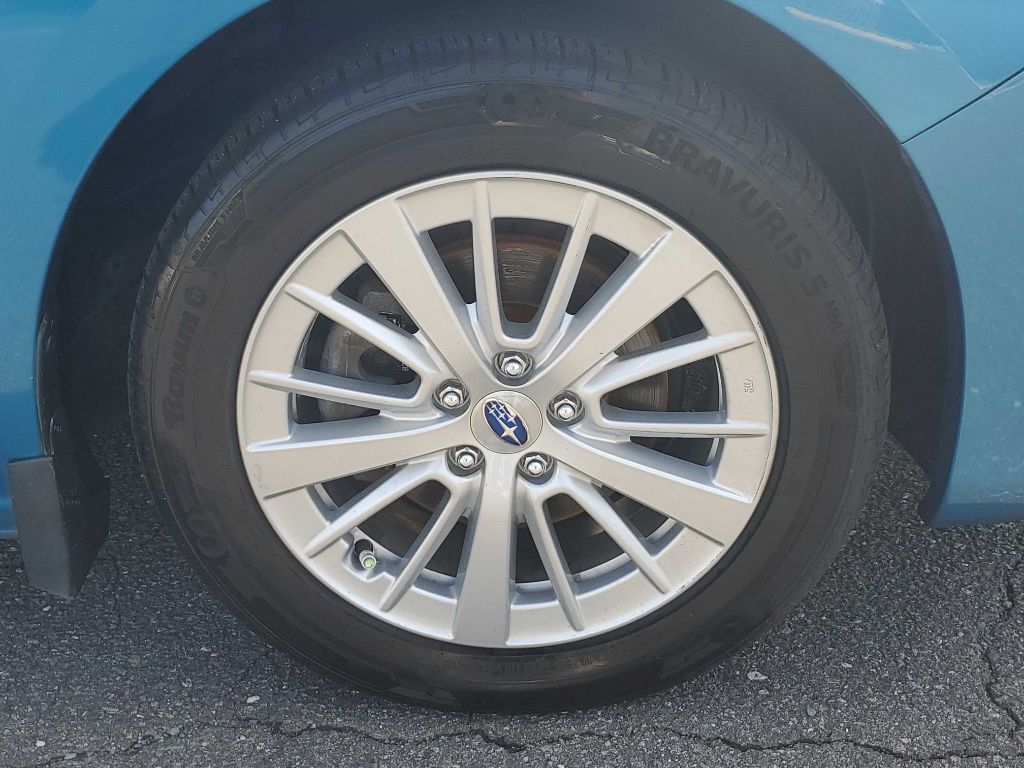 Photo 9 of this SUBARU IMPREZA