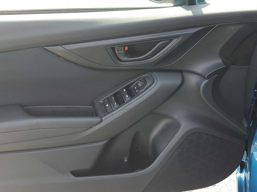 Photo 12 of this SUBARU IMPREZA