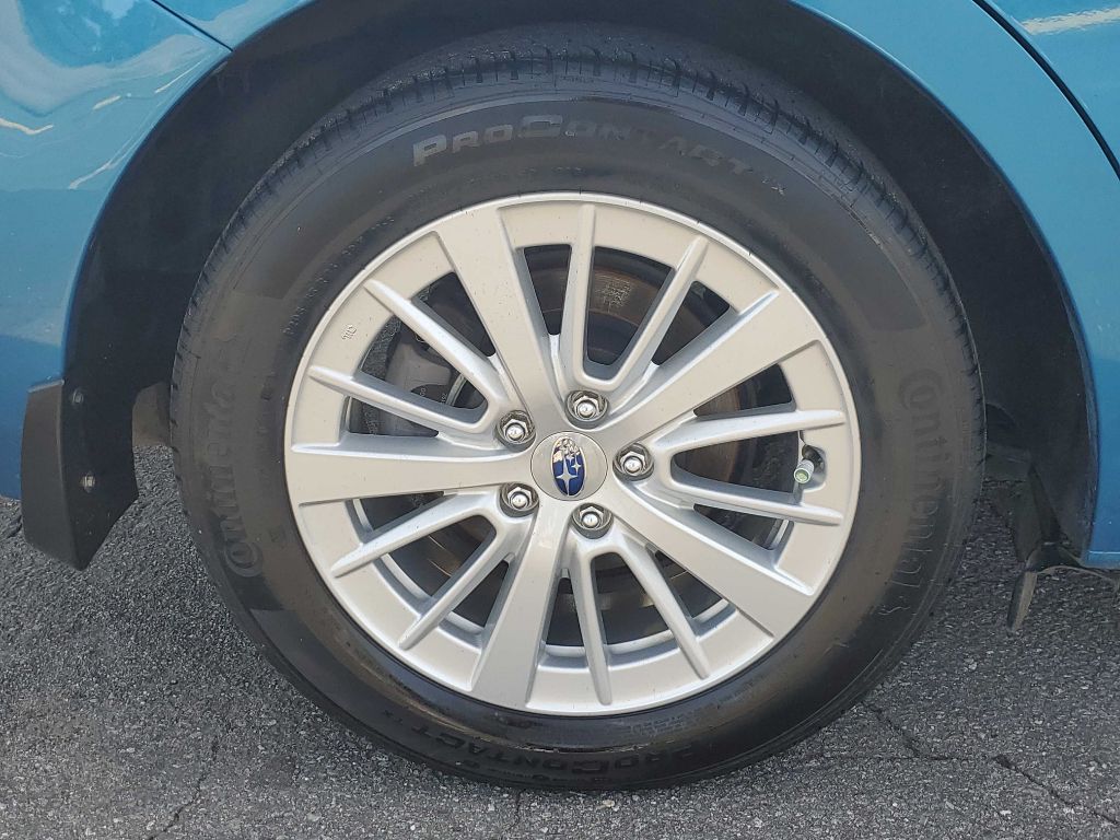 Photo 8 of this SUBARU IMPREZA