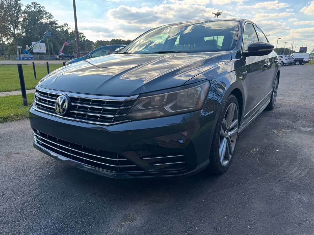 Photo 2 of this VOLKSWAGEN PASSAT
