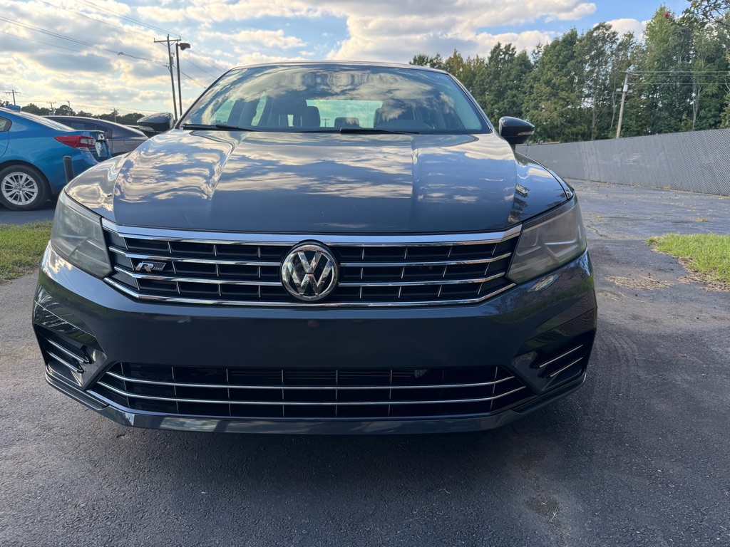Photo 3 of this VOLKSWAGEN PASSAT