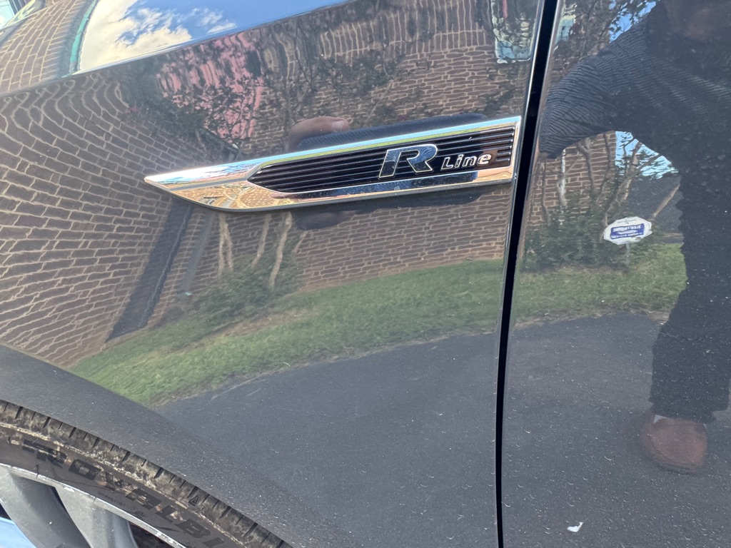 Photo 10 of this VOLKSWAGEN PASSAT