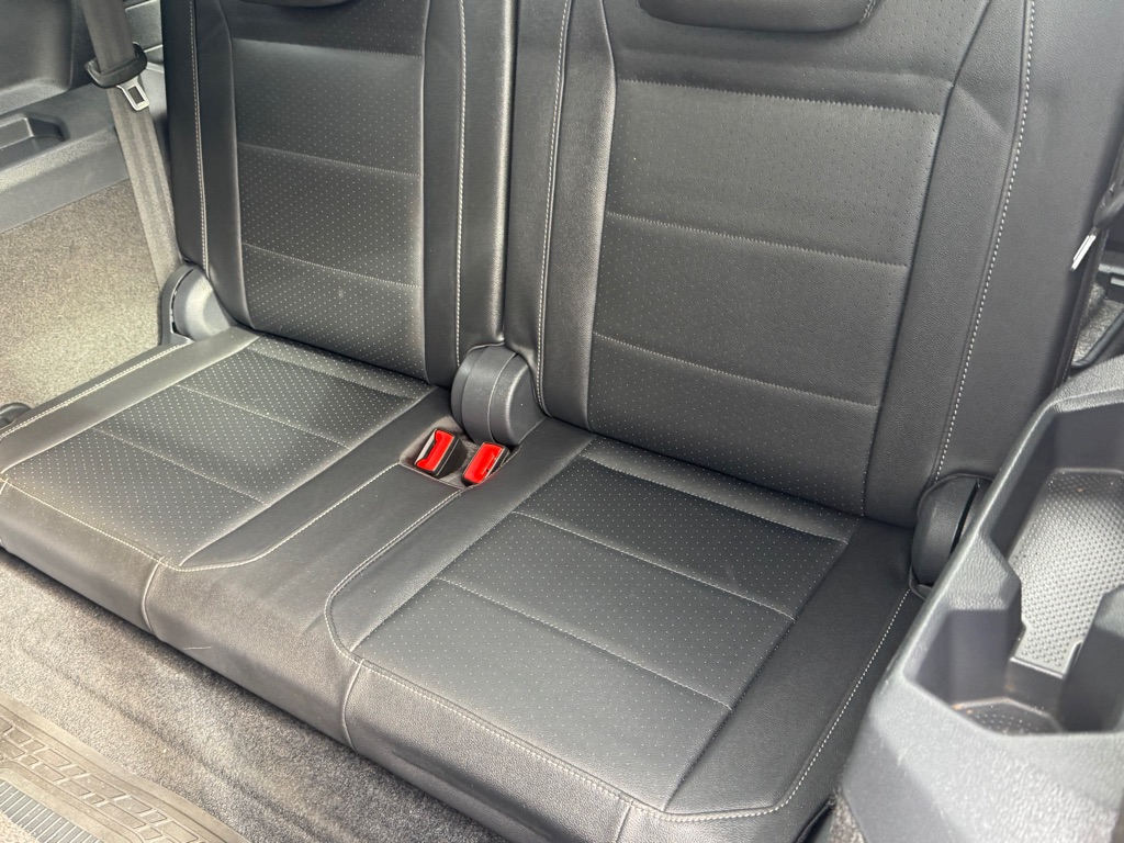 Photo 19 of this VOLKSWAGEN TIGUAN