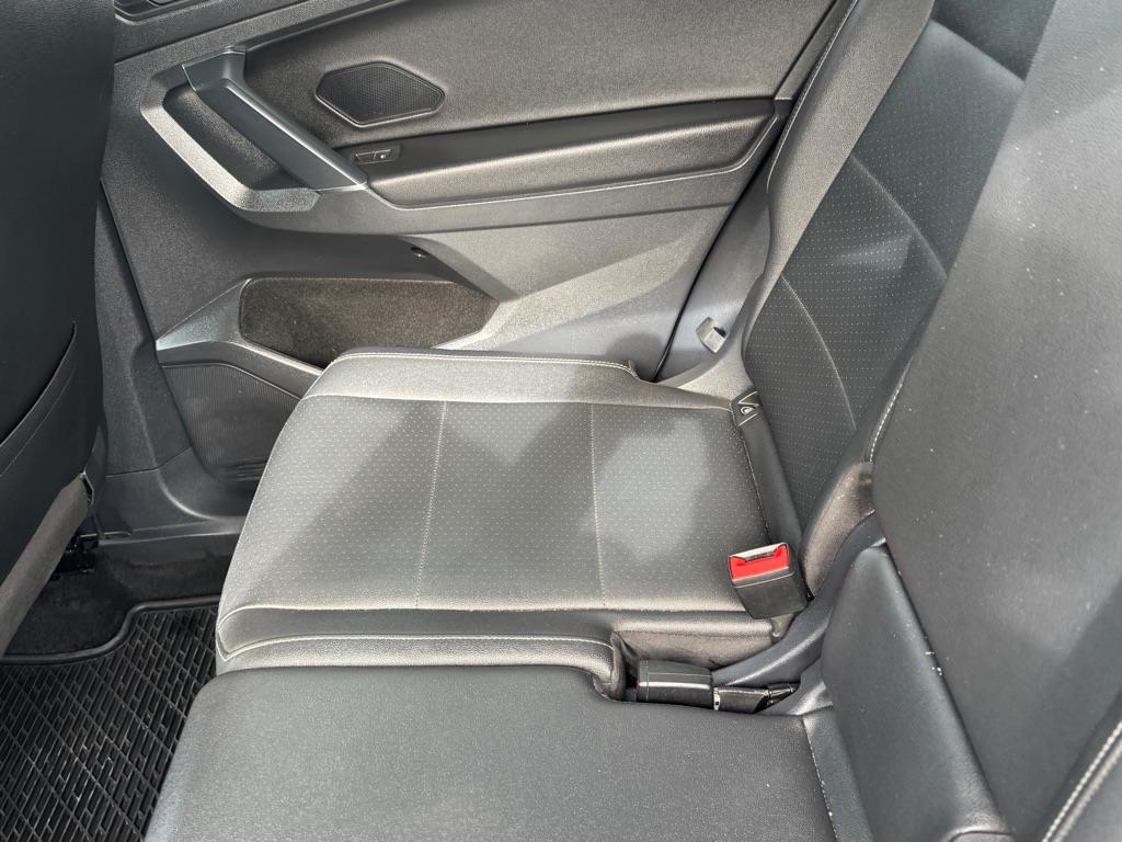 Photo 18 of this VOLKSWAGEN TIGUAN