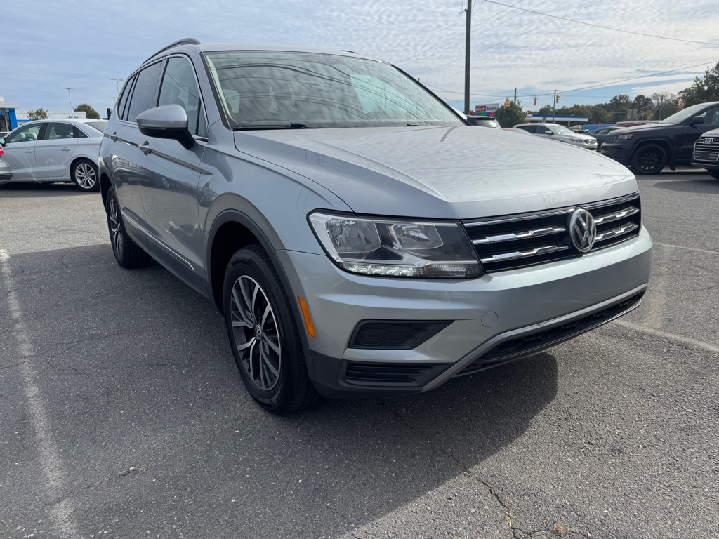 Photo 4 of this VOLKSWAGEN TIGUAN