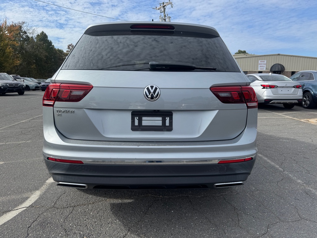 Photo 6 of this VOLKSWAGEN TIGUAN