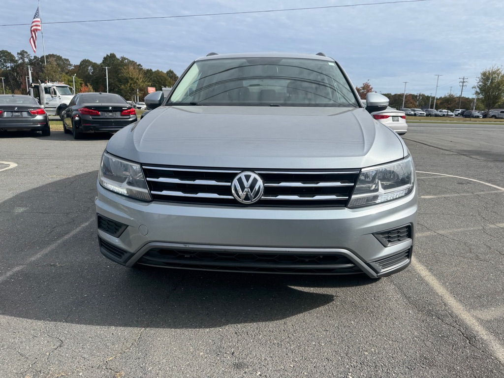 Photo 3 of this VOLKSWAGEN TIGUAN