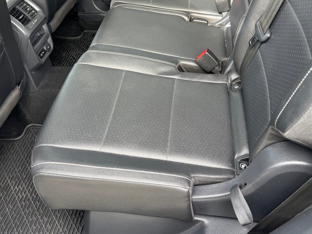 Photo 17 of this VOLKSWAGEN TIGUAN