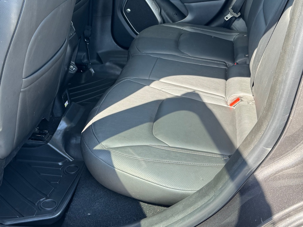 Photo 21 of this JEEP RENEGADE