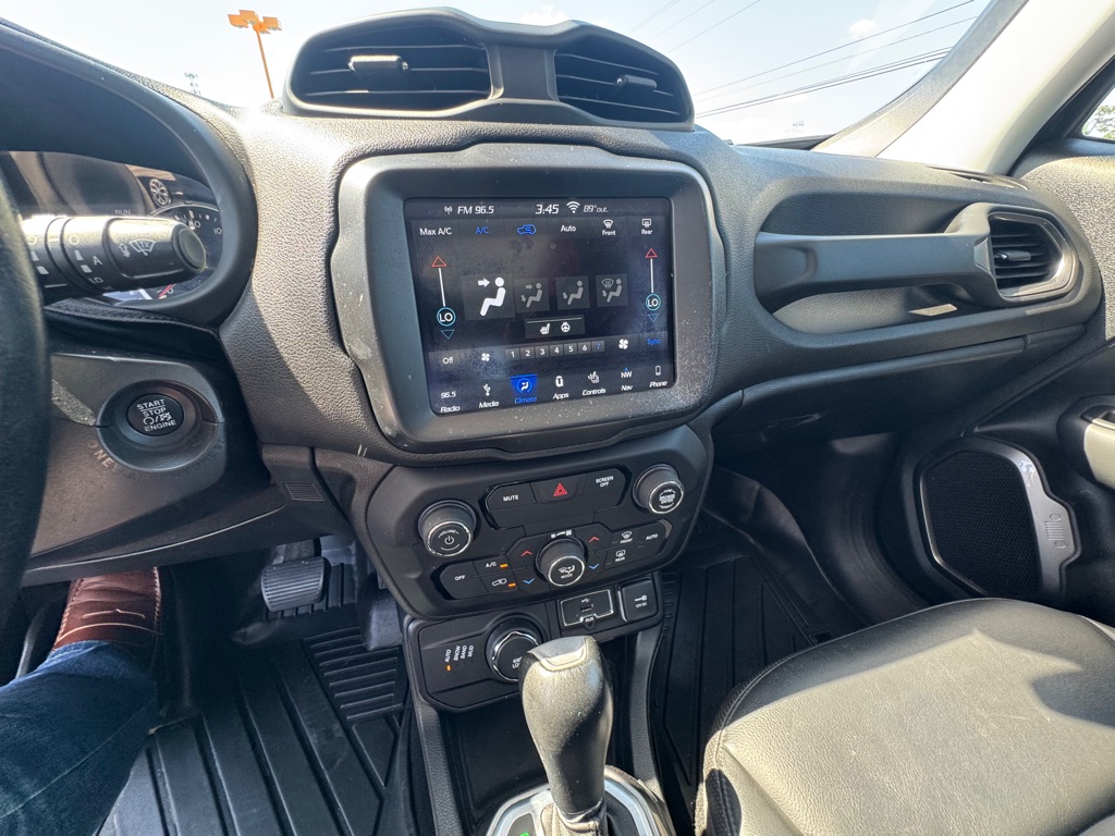 Photo 17 of this JEEP RENEGADE