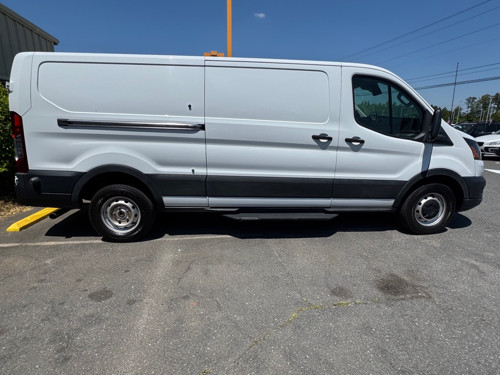 Photo 4 of this FORD TRANSIT
