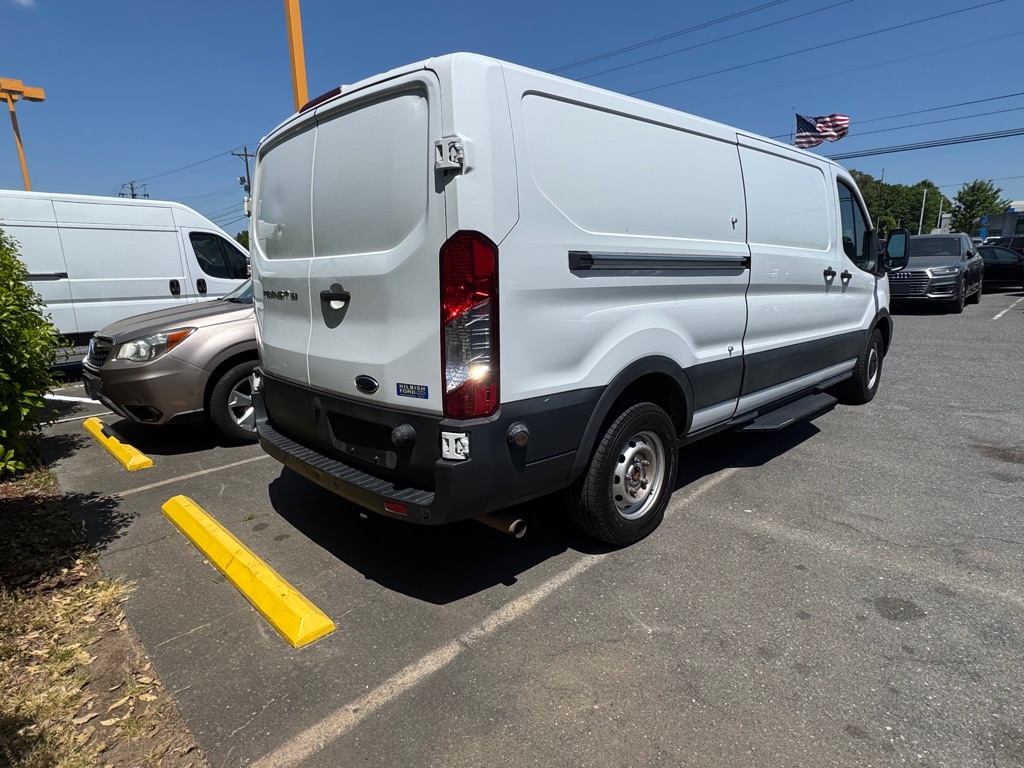 Photo 5 of this FORD TRANSIT