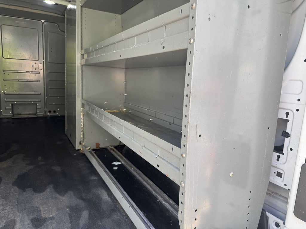 Photo 23 of this FORD TRANSIT