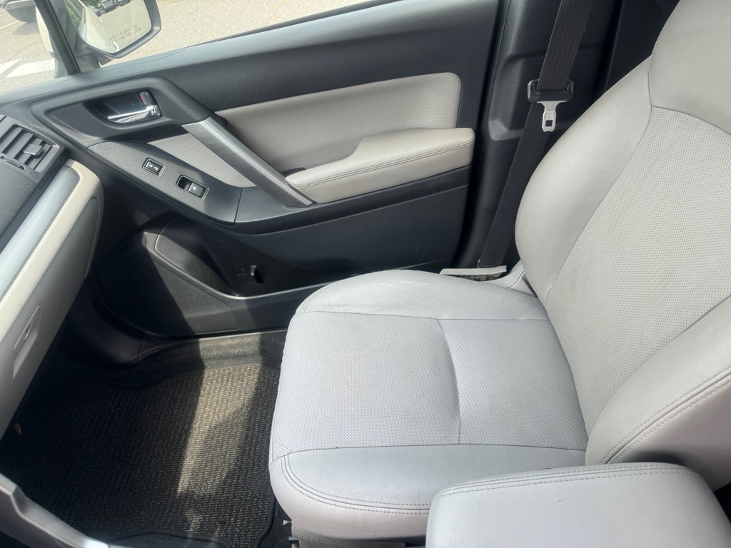 Photo 11 of this SUBARU FORESTER