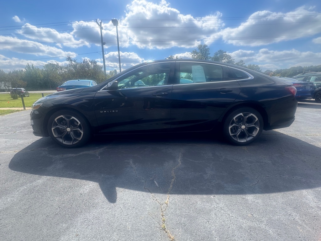 Photo 9 of this CHEVROLET MALIBU