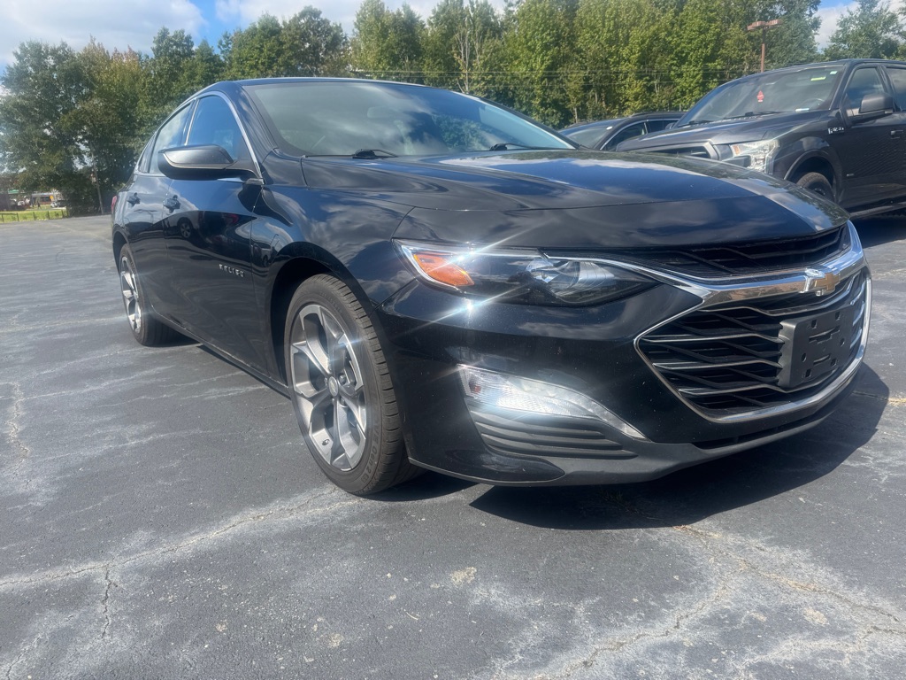Photo 4 of this CHEVROLET MALIBU