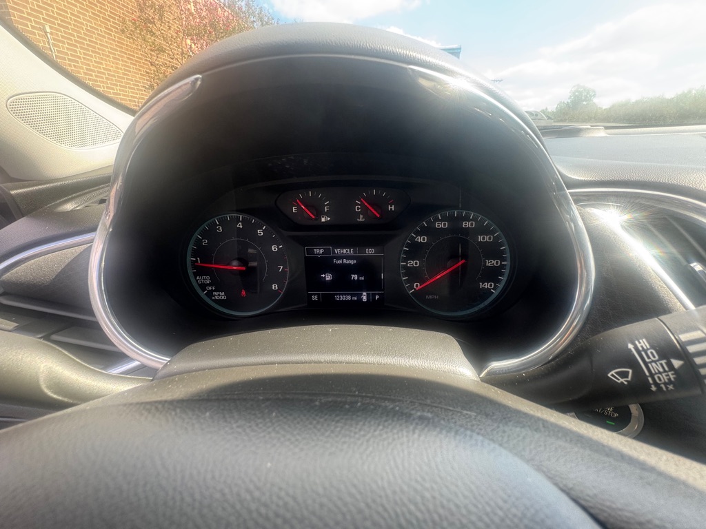 Photo 14 of this CHEVROLET MALIBU