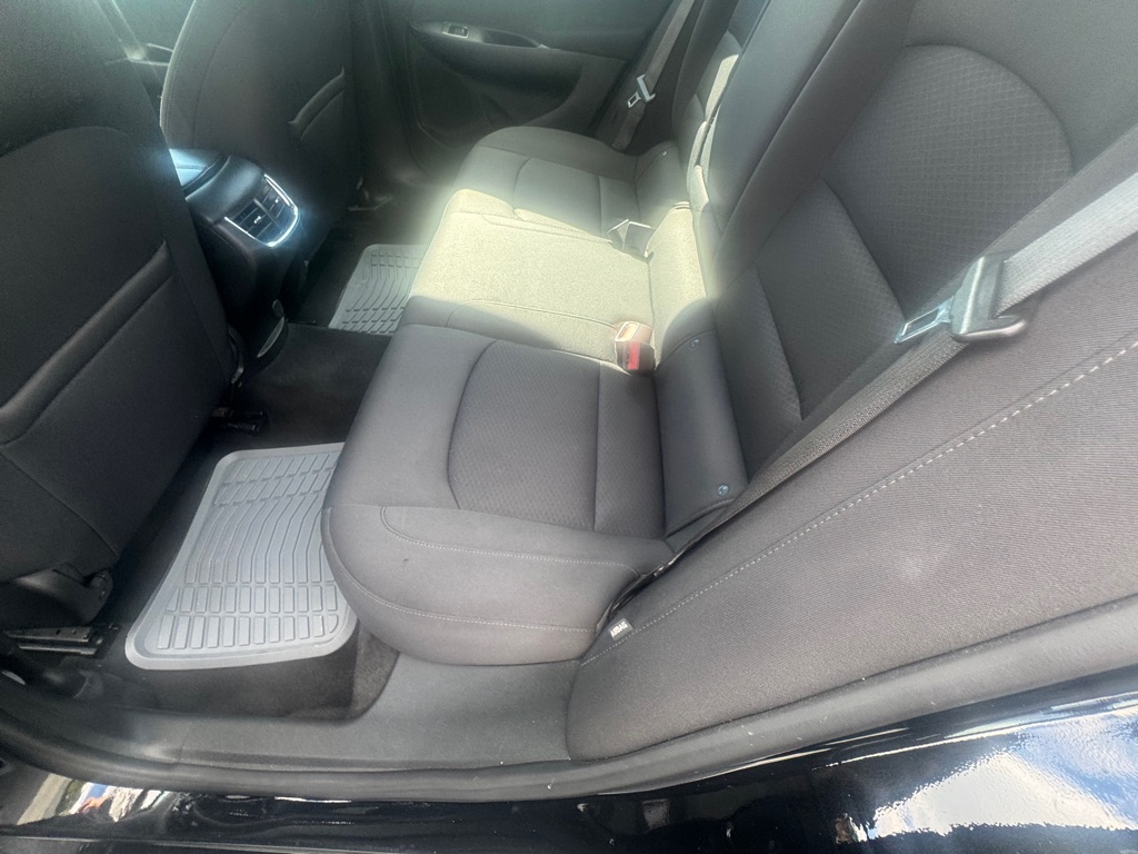 Photo 17 of this CHEVROLET MALIBU