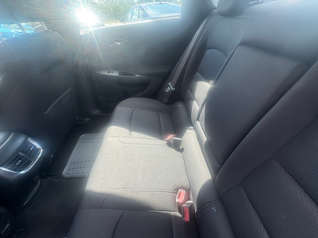 Photo 18 of this CHEVROLET MALIBU