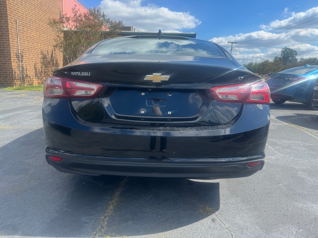 Photo 7 of this CHEVROLET MALIBU