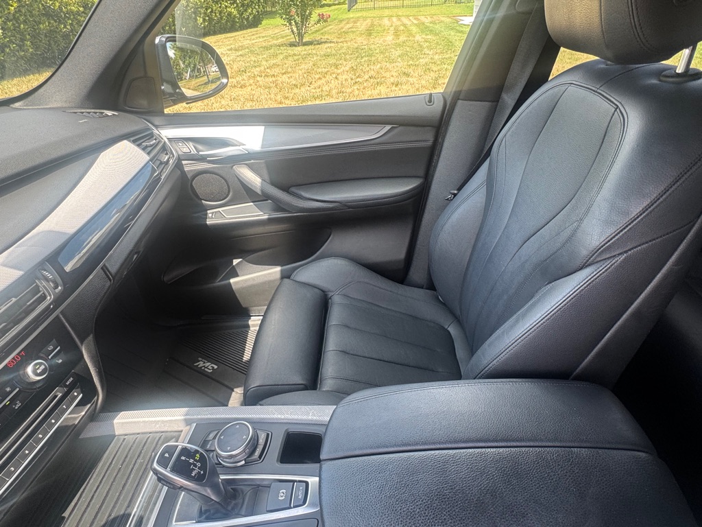 Photo 11 of this BMW X5