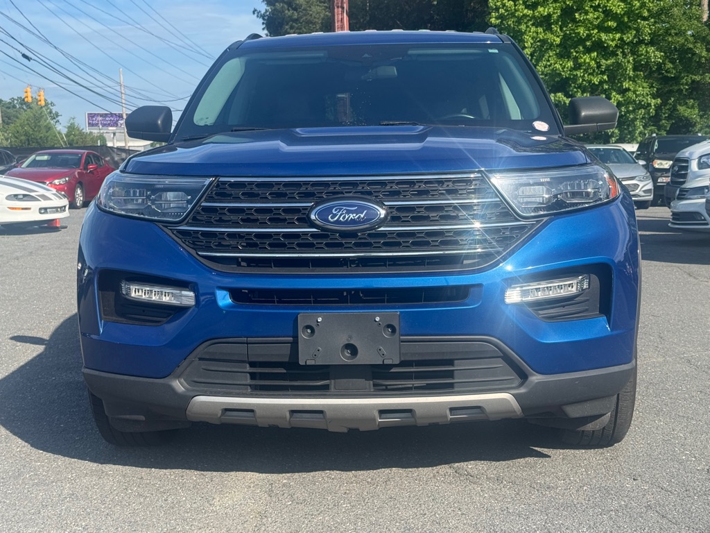 Photo 2 of this FORD EXPLORER