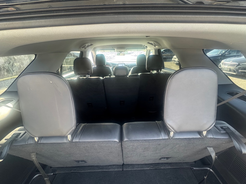 Photo 14 of this FORD EXPLORER