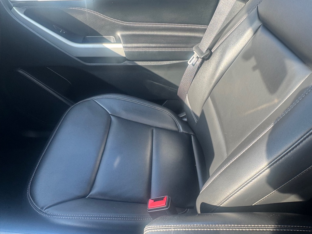 Photo 8 of this FORD EXPLORER