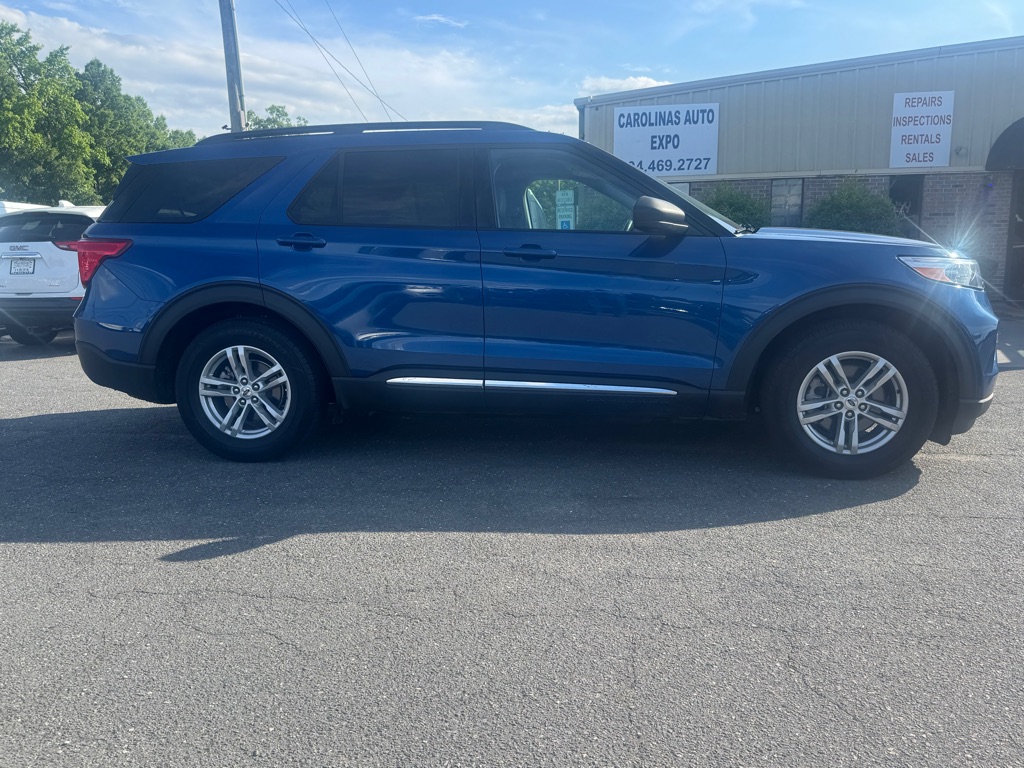 Photo 4 of this FORD EXPLORER
