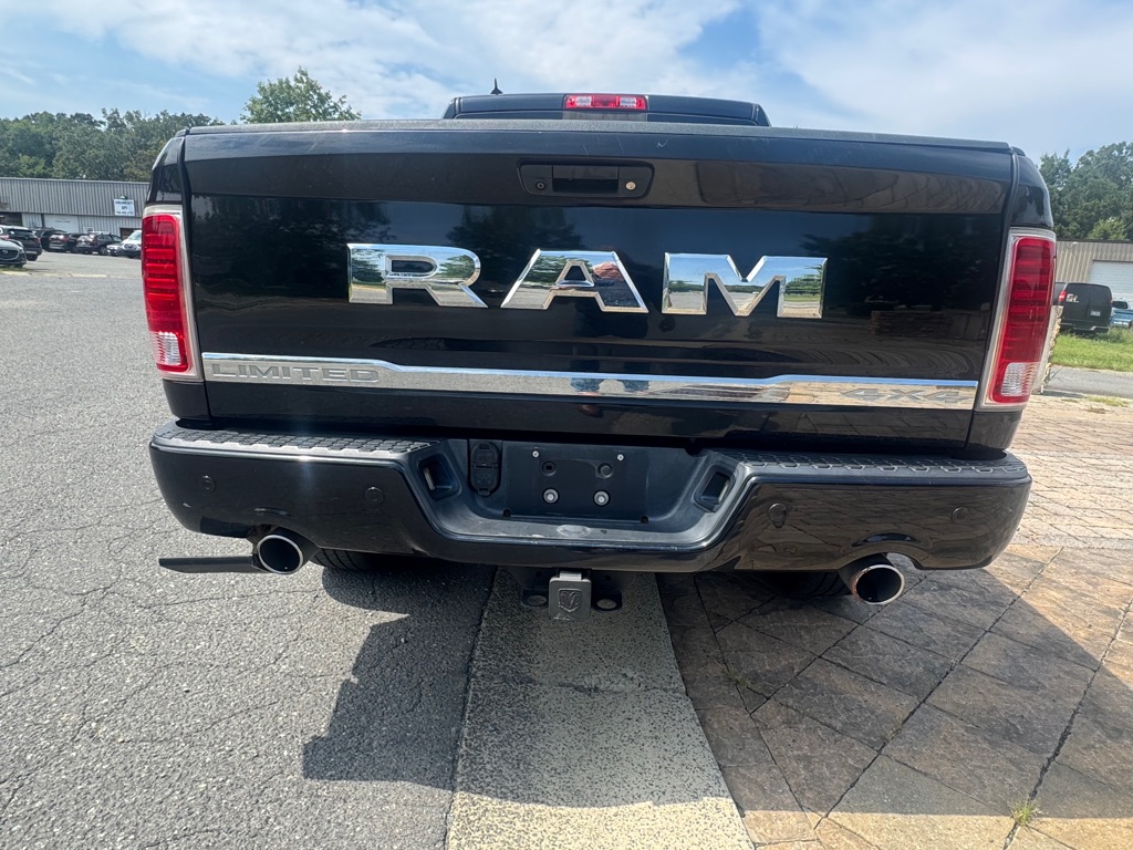 Photo 8 of this RAM 1500