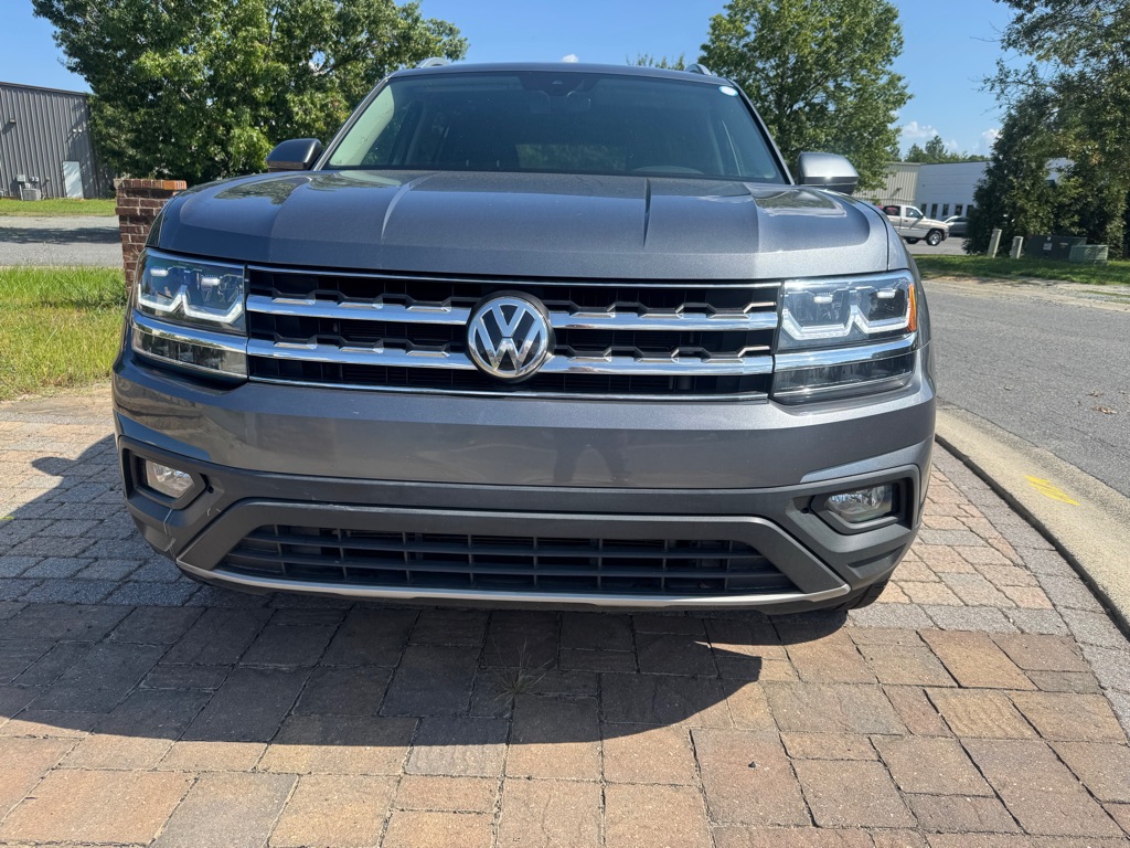Photo 3 of this VOLKSWAGEN ATLAS
