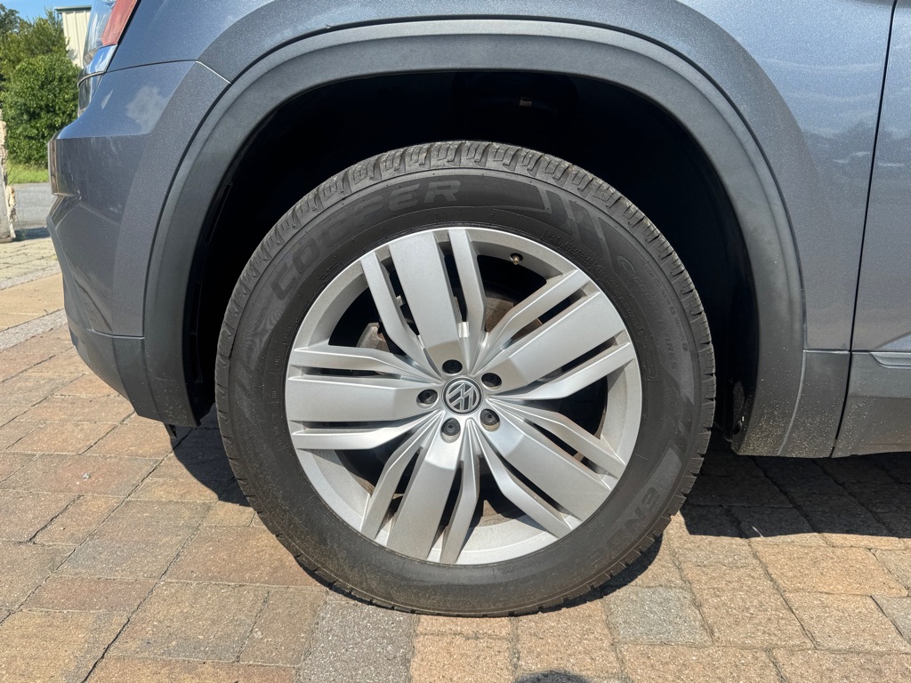 Photo 28 of this VOLKSWAGEN ATLAS