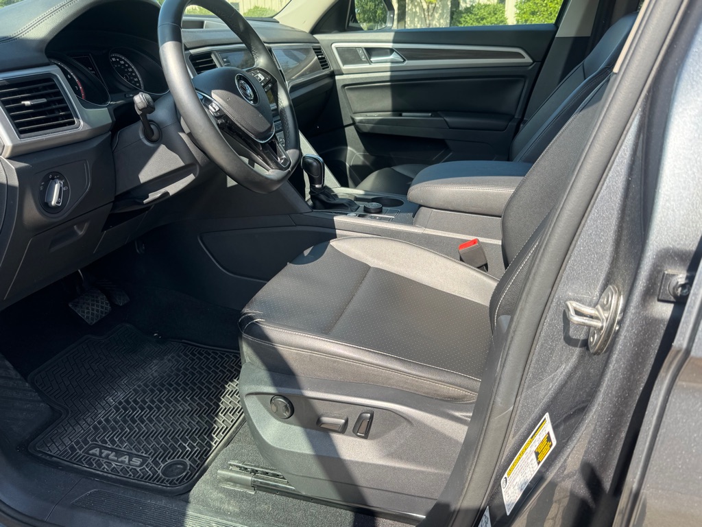 Photo 13 of this VOLKSWAGEN ATLAS