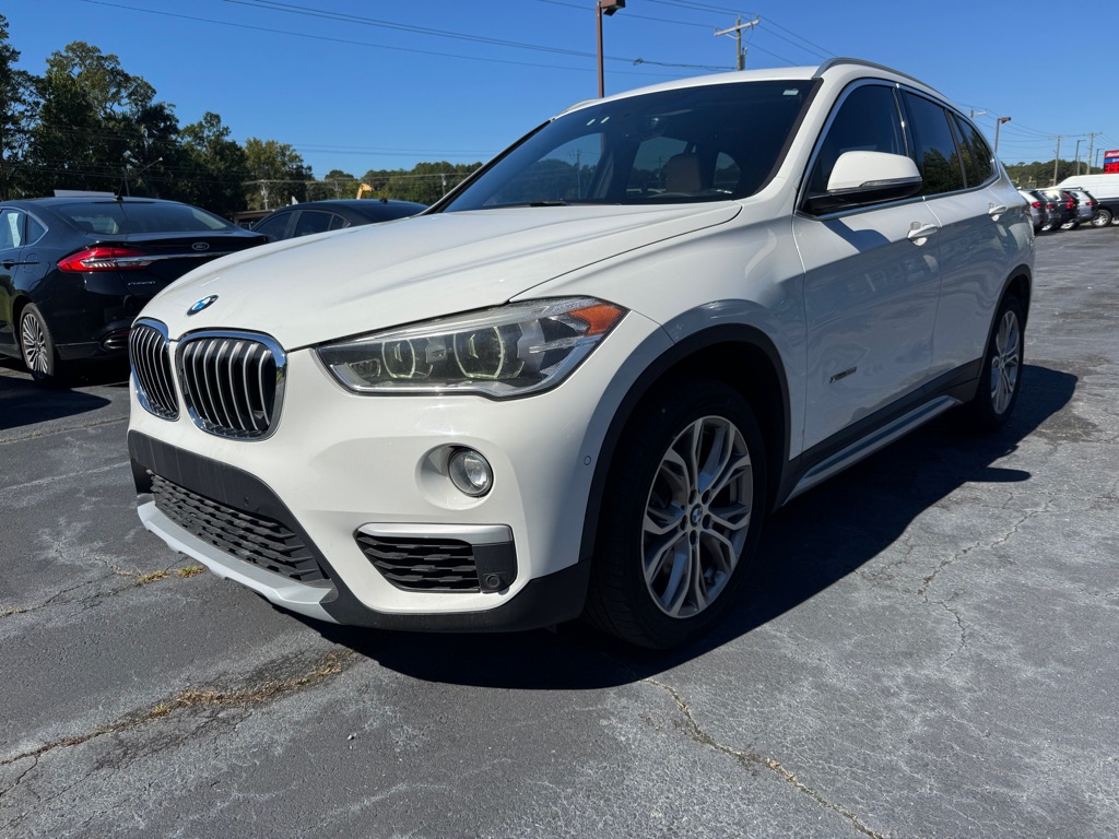 Photo 2 of this BMW X1