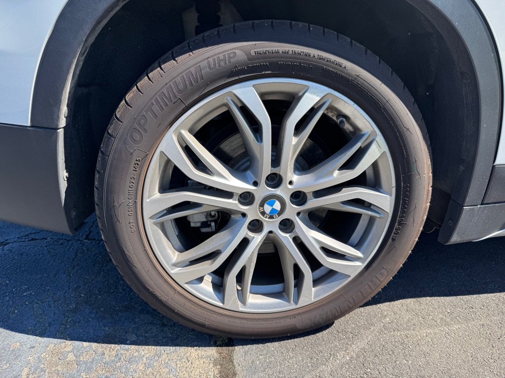 Photo 27 of this BMW X1