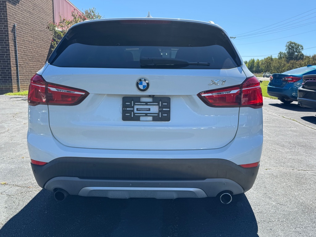 Photo 9 of this BMW X1