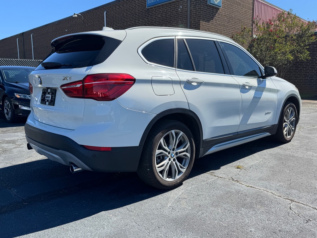 Photo 8 of this BMW X1