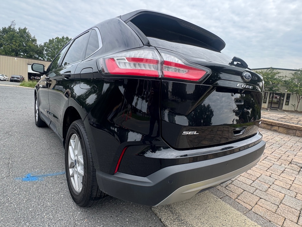 Photo 7 of this FORD EDGE