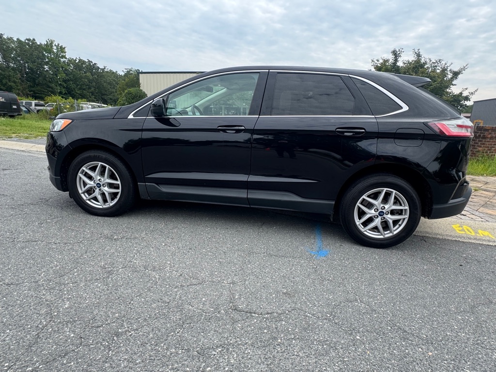Photo 8 of this FORD EDGE