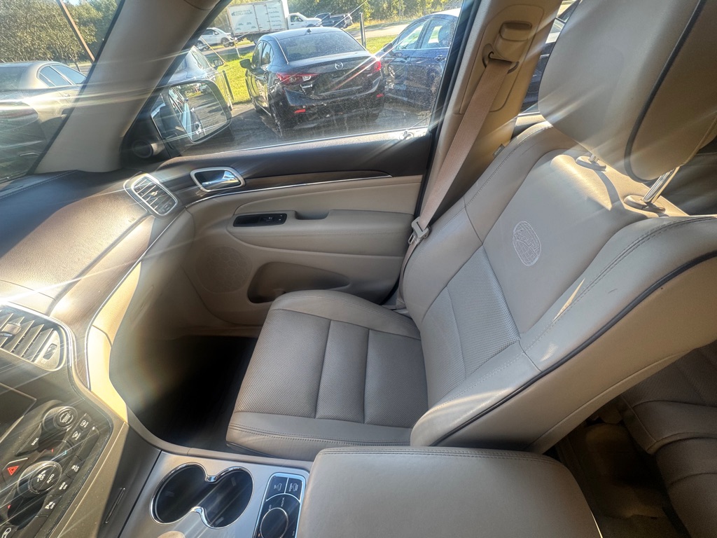 Photo 10 of this JEEP GRAND CHEROKEE