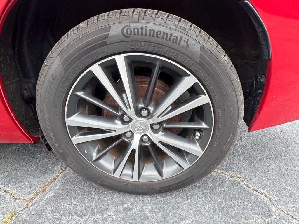 Photo 21 of this TOYOTA COROLLA