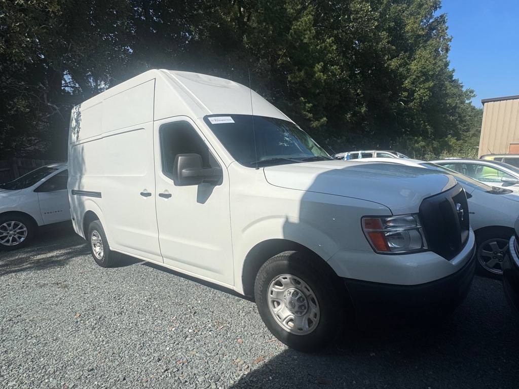 Photo 2 of this NISSAN NV 2500