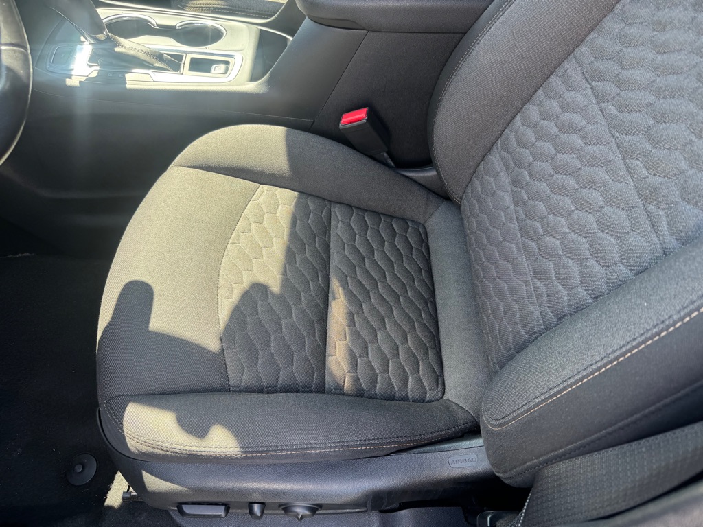 Photo 14 of this CHEVROLET EQUINOX