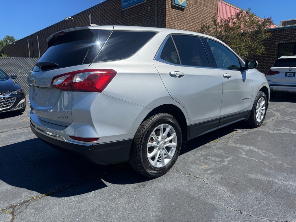 Photo 6 of this CHEVROLET EQUINOX