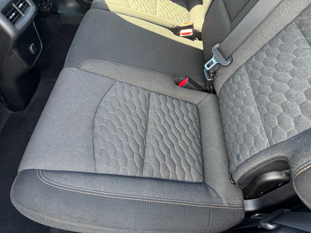 Photo 21 of this CHEVROLET EQUINOX