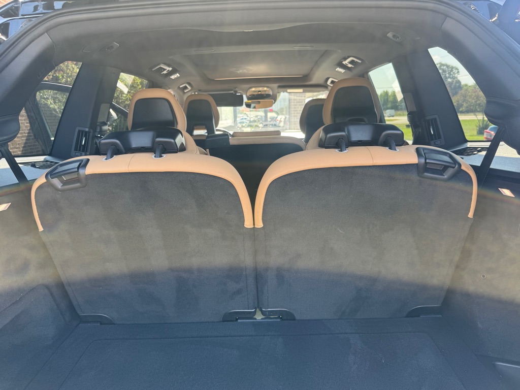 Photo 25 of this VOLVO XC90