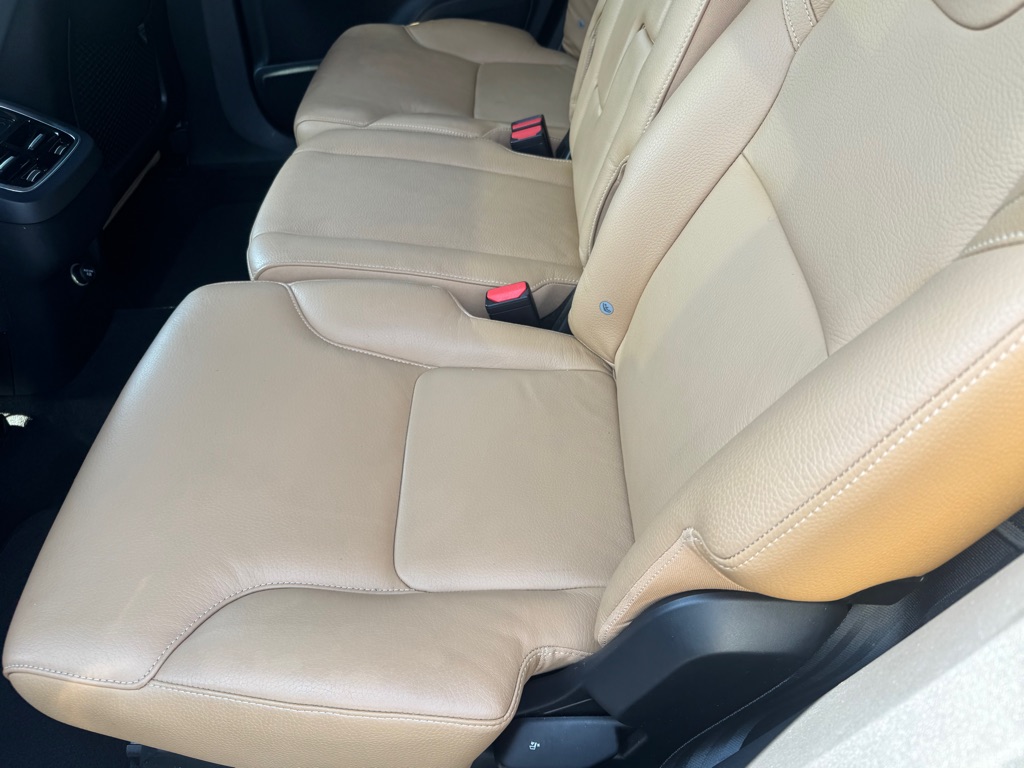 Photo 22 of this VOLVO XC90